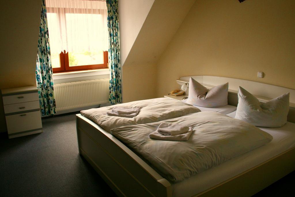 Hotel Grober'S Reiterhof à Naumbourg Chambre photo